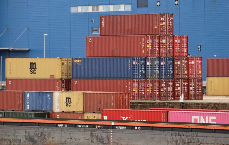 Symbolbild für viele Container, welche mit portainer verwaltet werden können